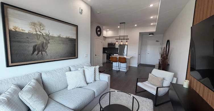 404-555 William Graham Drive, Aurora, ON, L4G 3H9