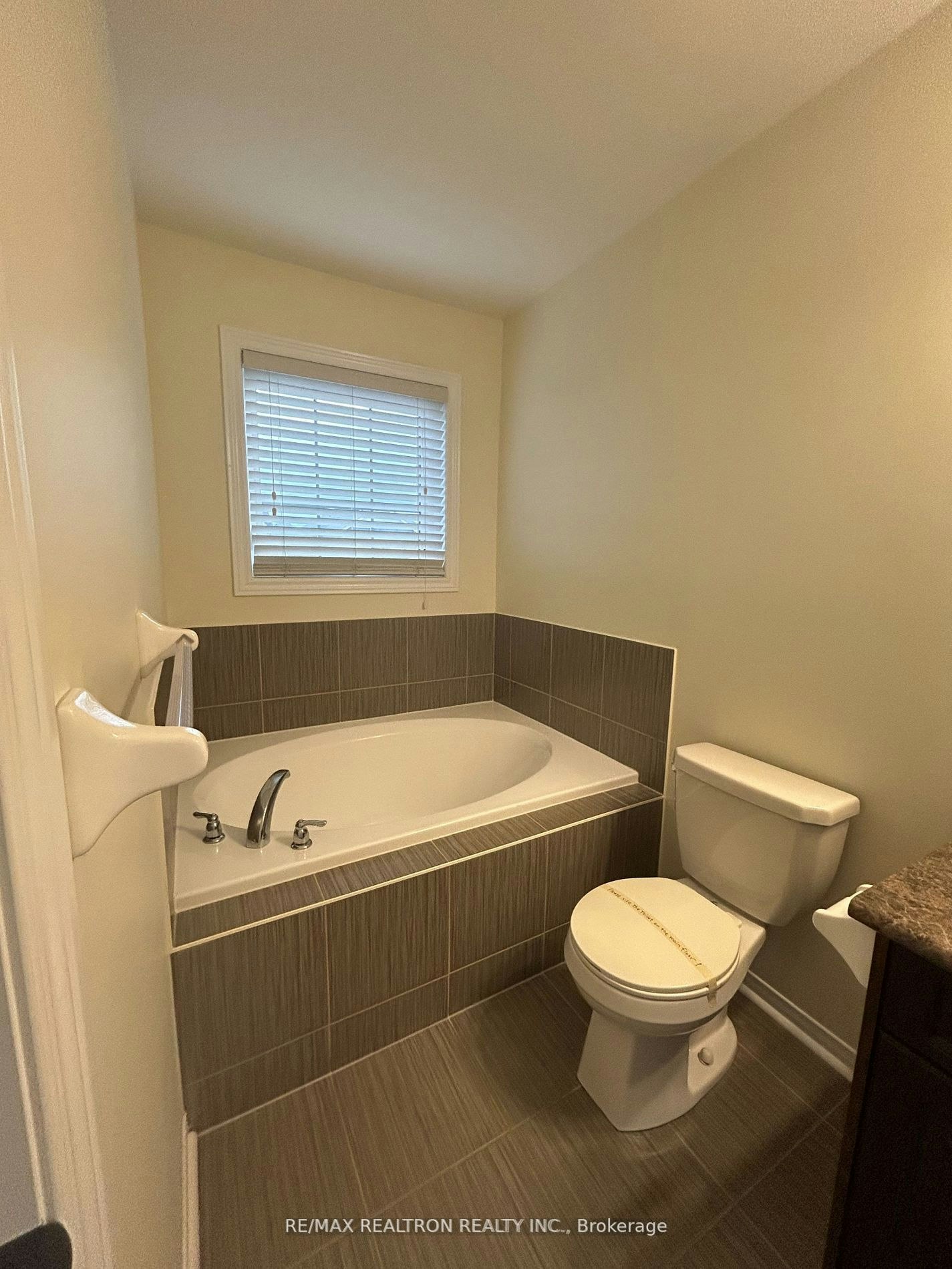 10284 Woodbine Avenue, Markham, ON, L6C 0M3 - 12