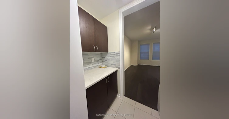 10284 Woodbine Avenue, Markham, ON, L6C 0M3 - 6