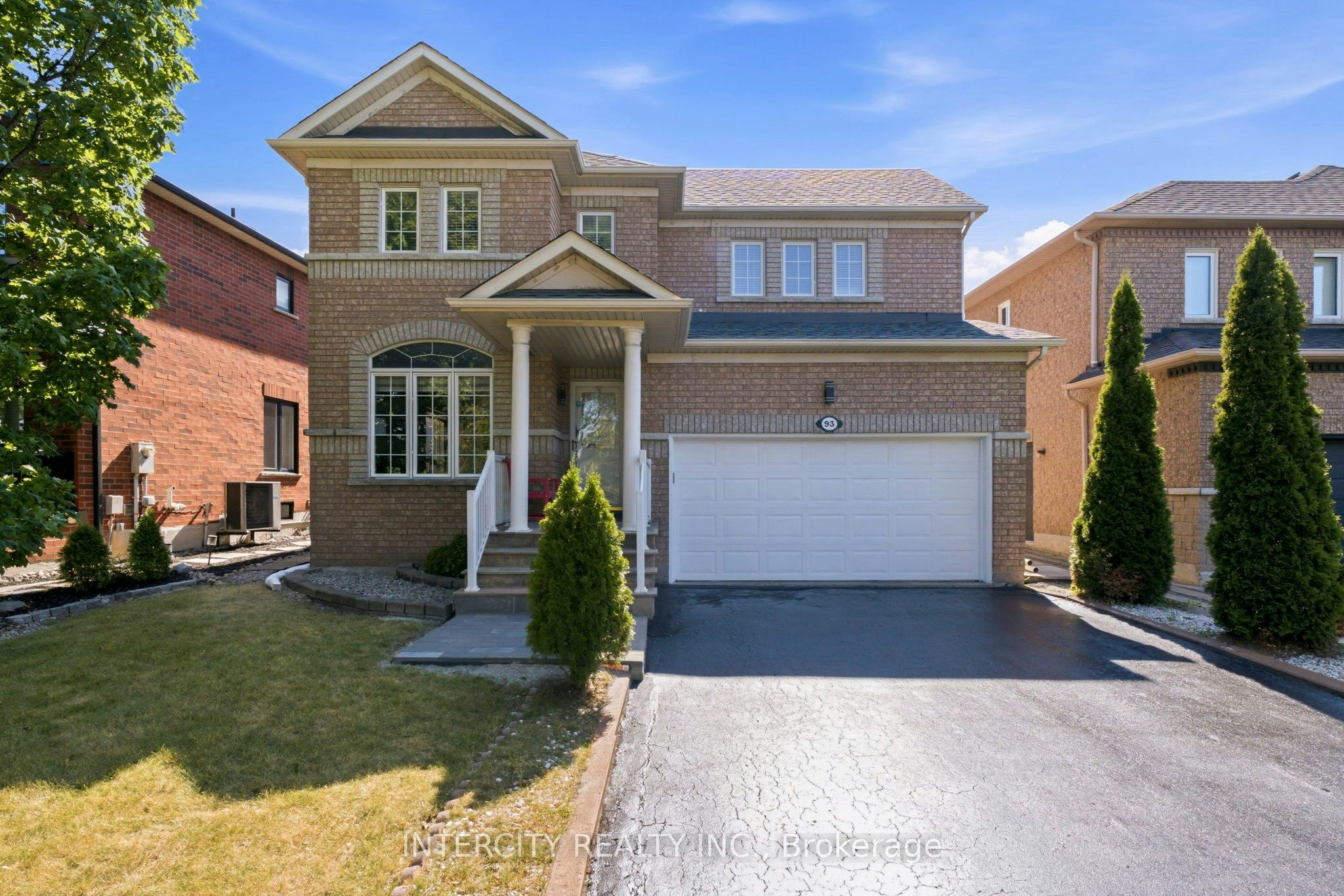 93 Chalone Crescent, Vaughan, ON, L4H 1V6