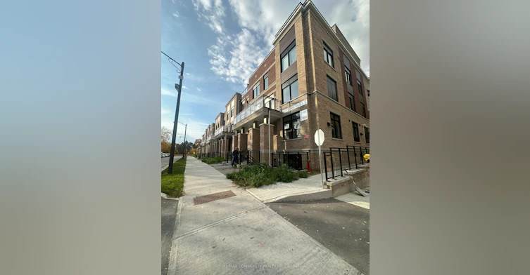 2103-58 Elizabeth Street S, Richmond Hill, ON, L4C 5W2 - 3