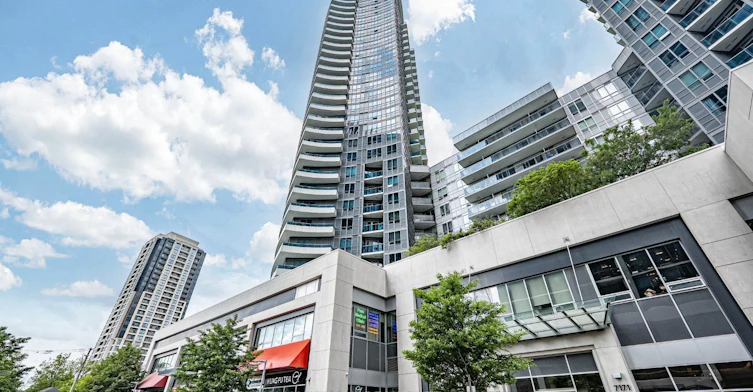 PH301-7171 Yonge Street, Vaughan, ON, L3T 0C5