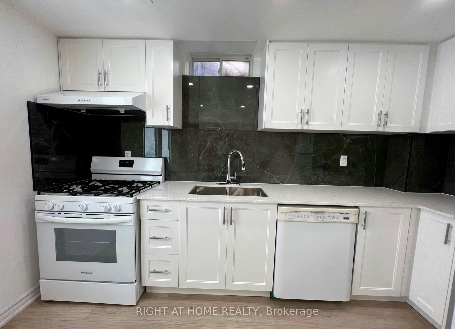 99 Ascalon Drive, Vaughan, ON, L6A 0M4 - 5