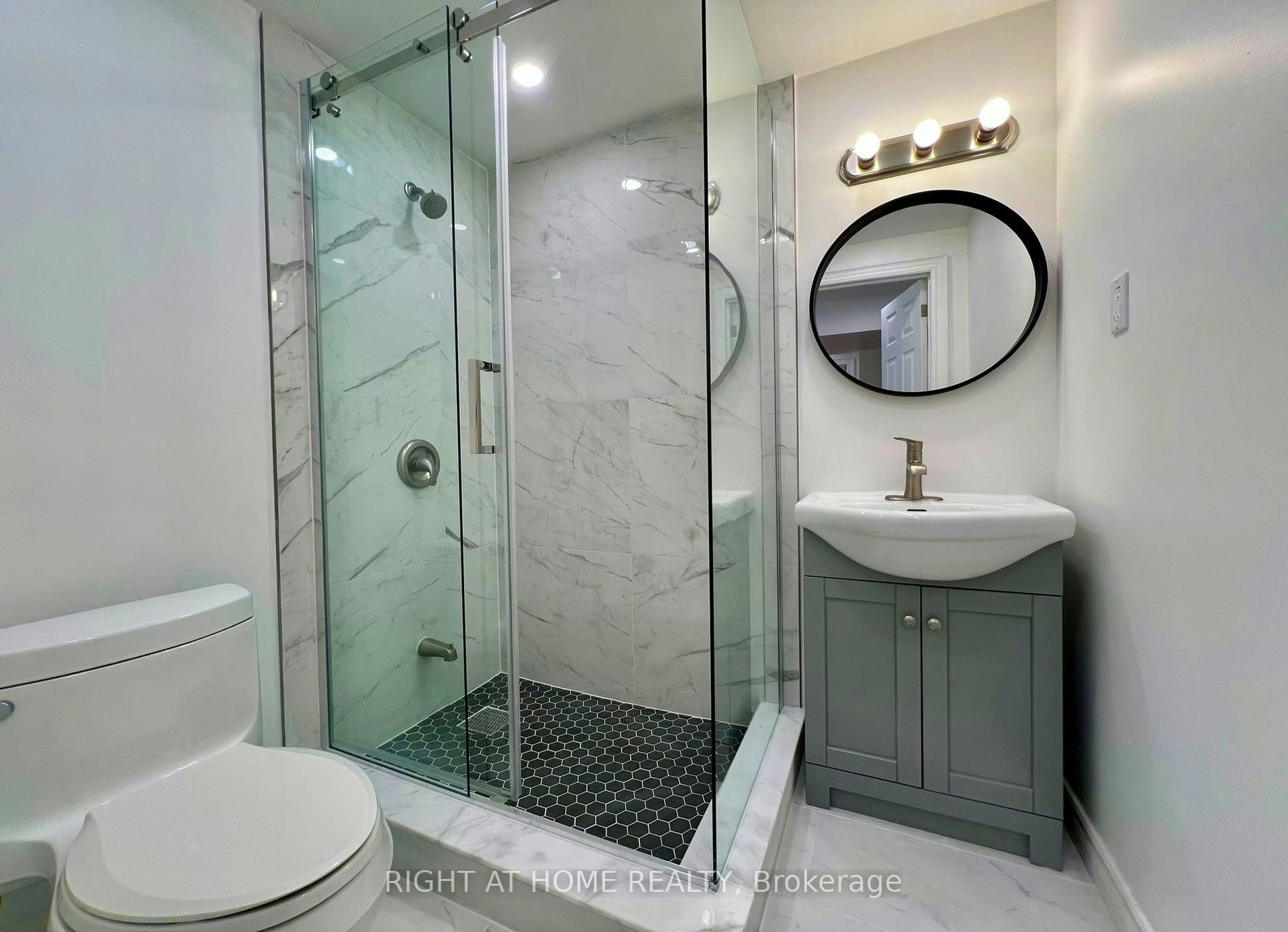 99 Ascalon Drive, Vaughan, ON, L6A 0M4 - 6