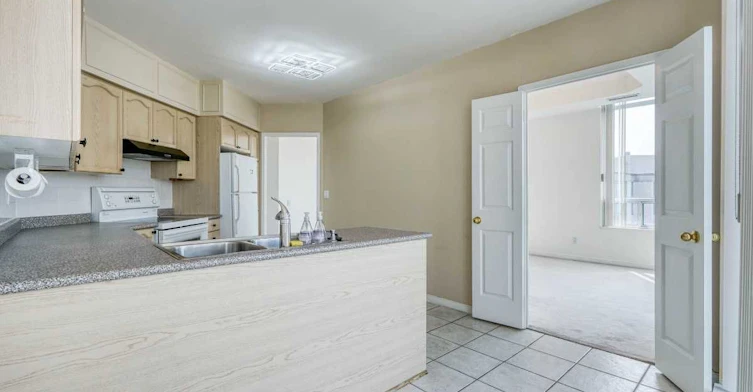 Ph101-5 Emerald Lane, Vaughan, ON, L4J 8P7 - 14