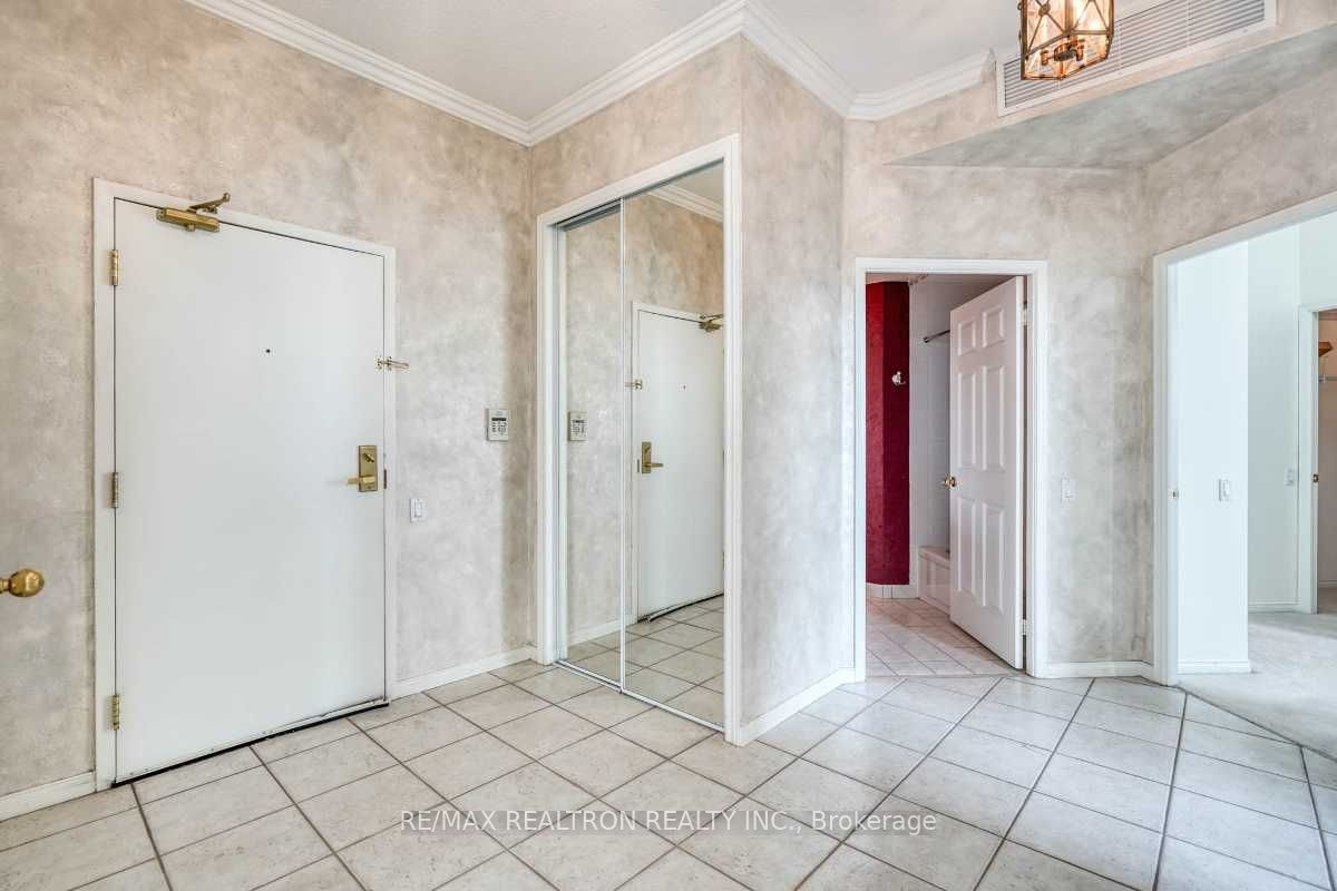 Ph101-5 Emerald Lane, Vaughan, ON, L4J 8P7 - 3