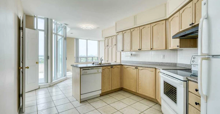 Ph101-5 Emerald Lane, Vaughan, ON, L4J 8P7 - 9