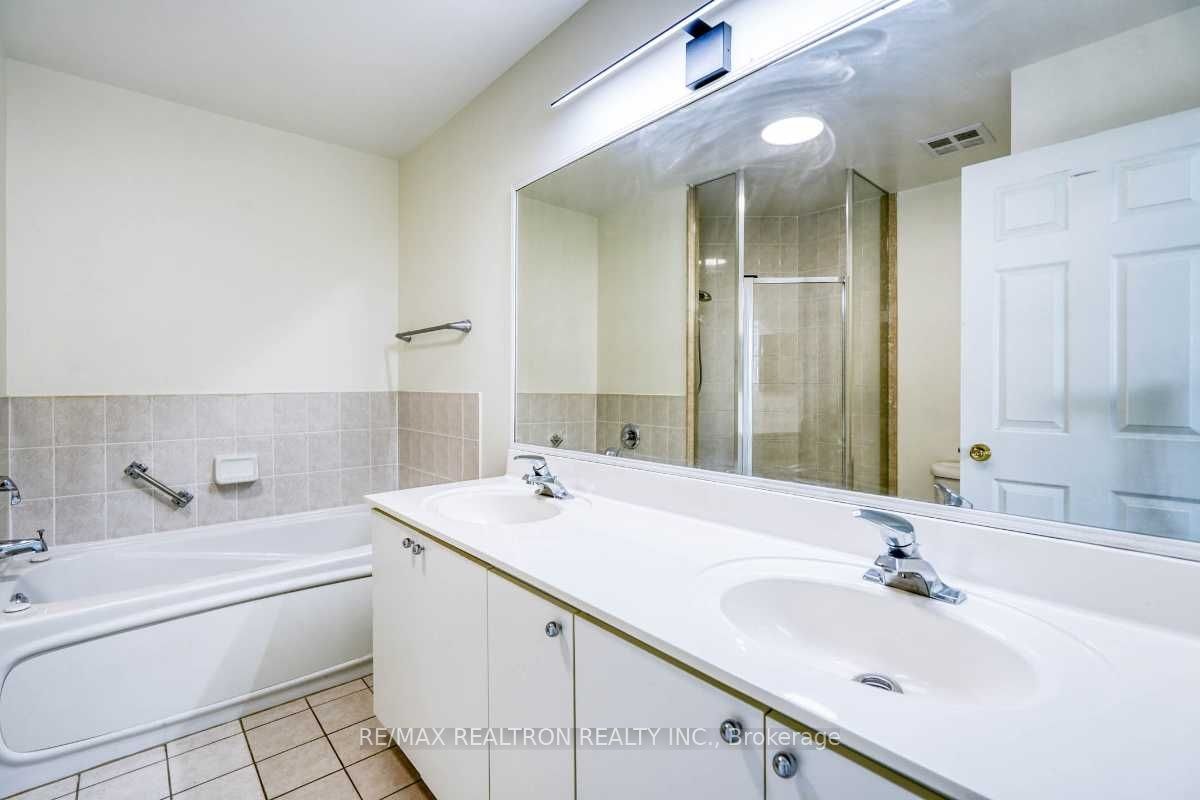 Ph101-5 Emerald Lane, Vaughan, ON, L4J 8P7 - 21