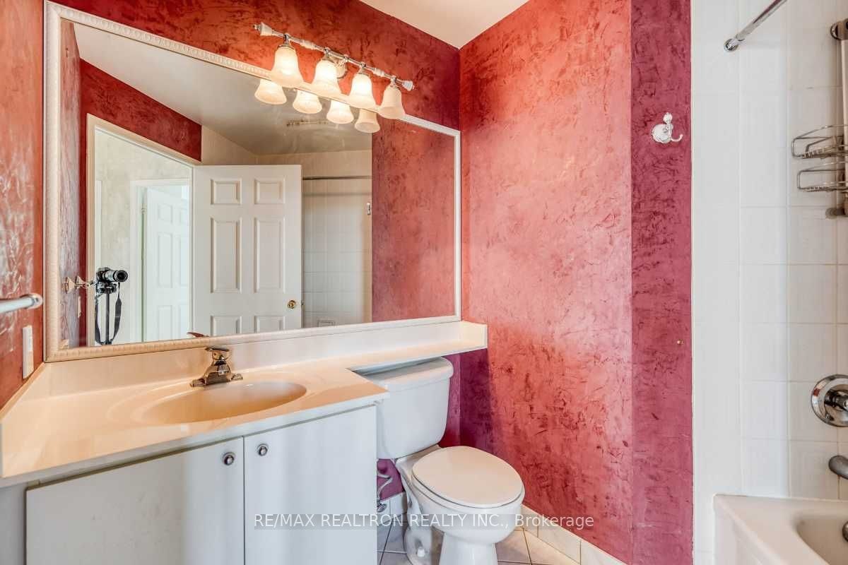 Ph101-5 Emerald Lane, Vaughan, ON, L4J 8P7 - 25