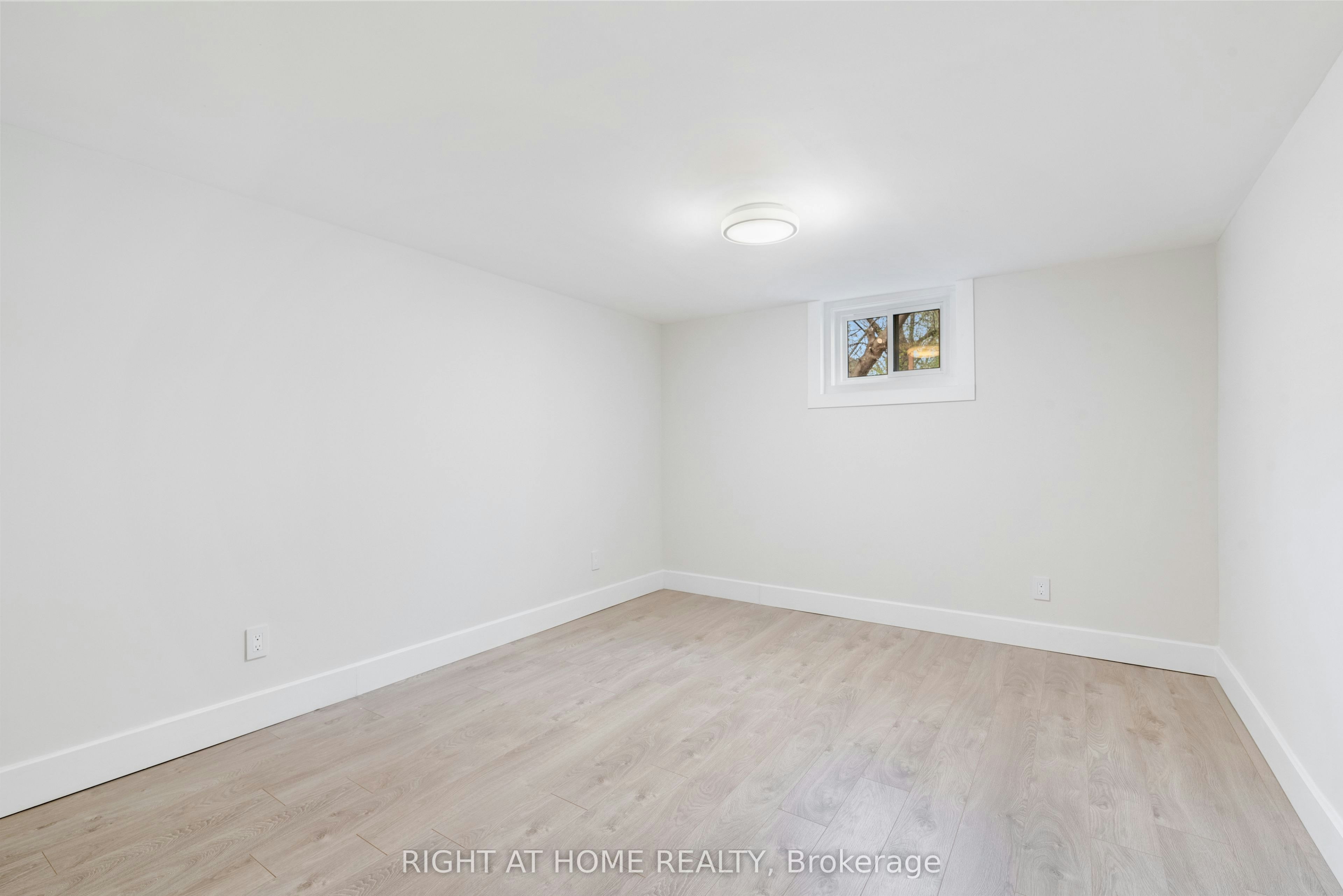 Basemnt-112 Walter Avenue, Newmarket, ON, L3Y 2T6 - 10