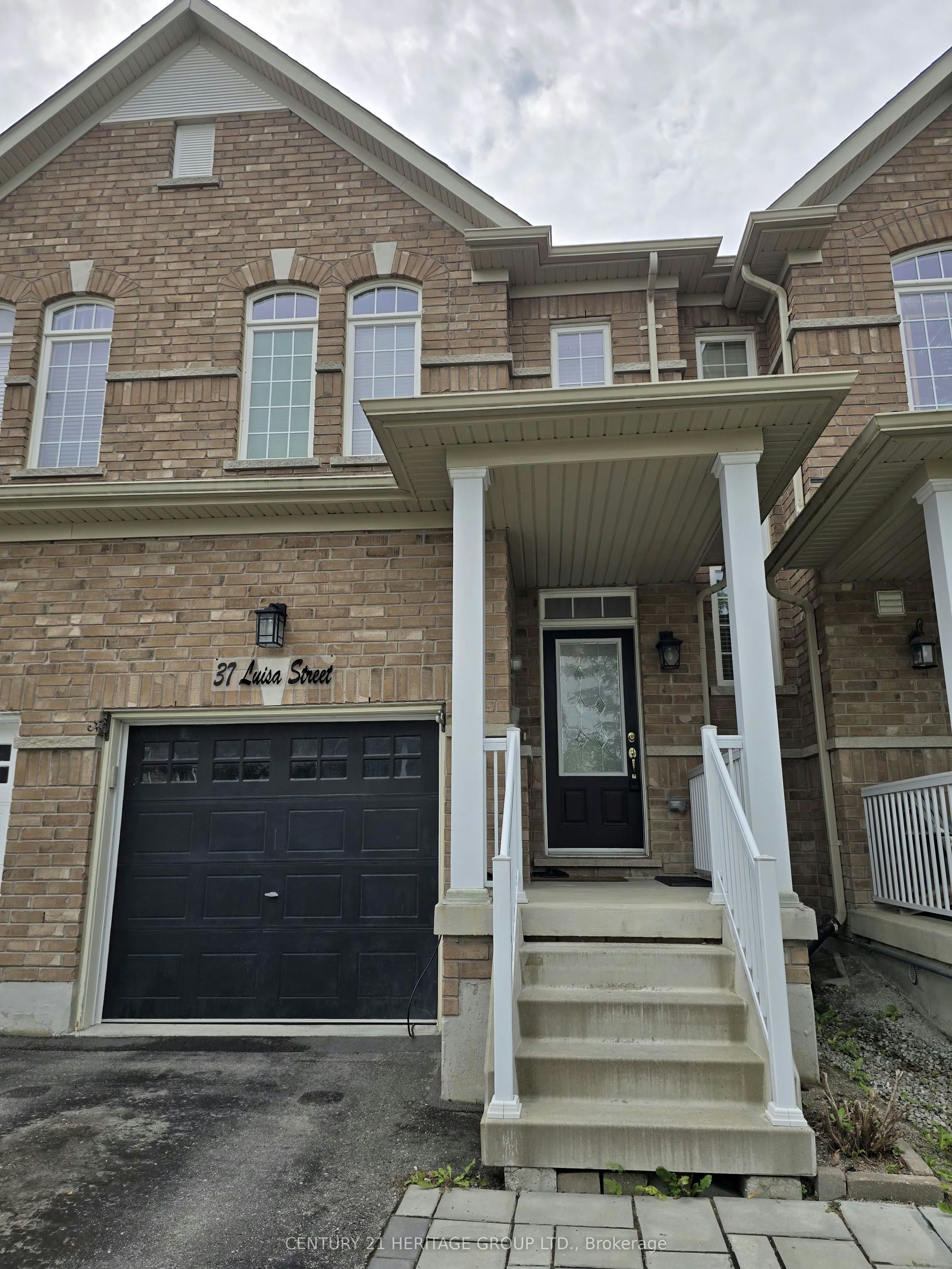 37 Luisa Street, Bradford West Gwillimbury, ON, L3Z 0P2 - 3