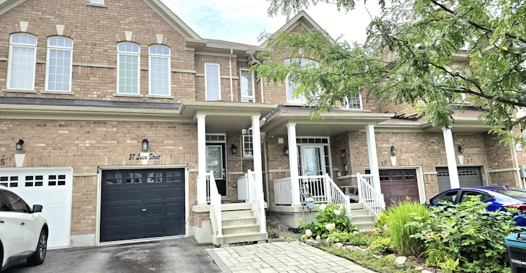 37 Luisa Street, Bradford West Gwillimbury, ON, L3Z 0P2