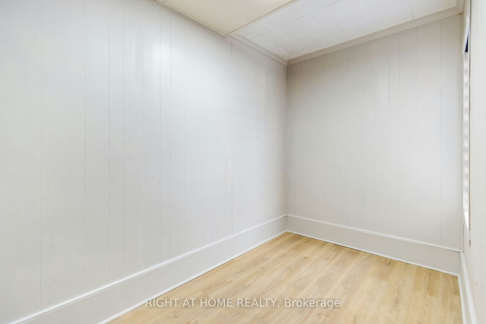 Main Floor-443 Ontario Street, Newmarket, ON, L3Y 2K6 - 22