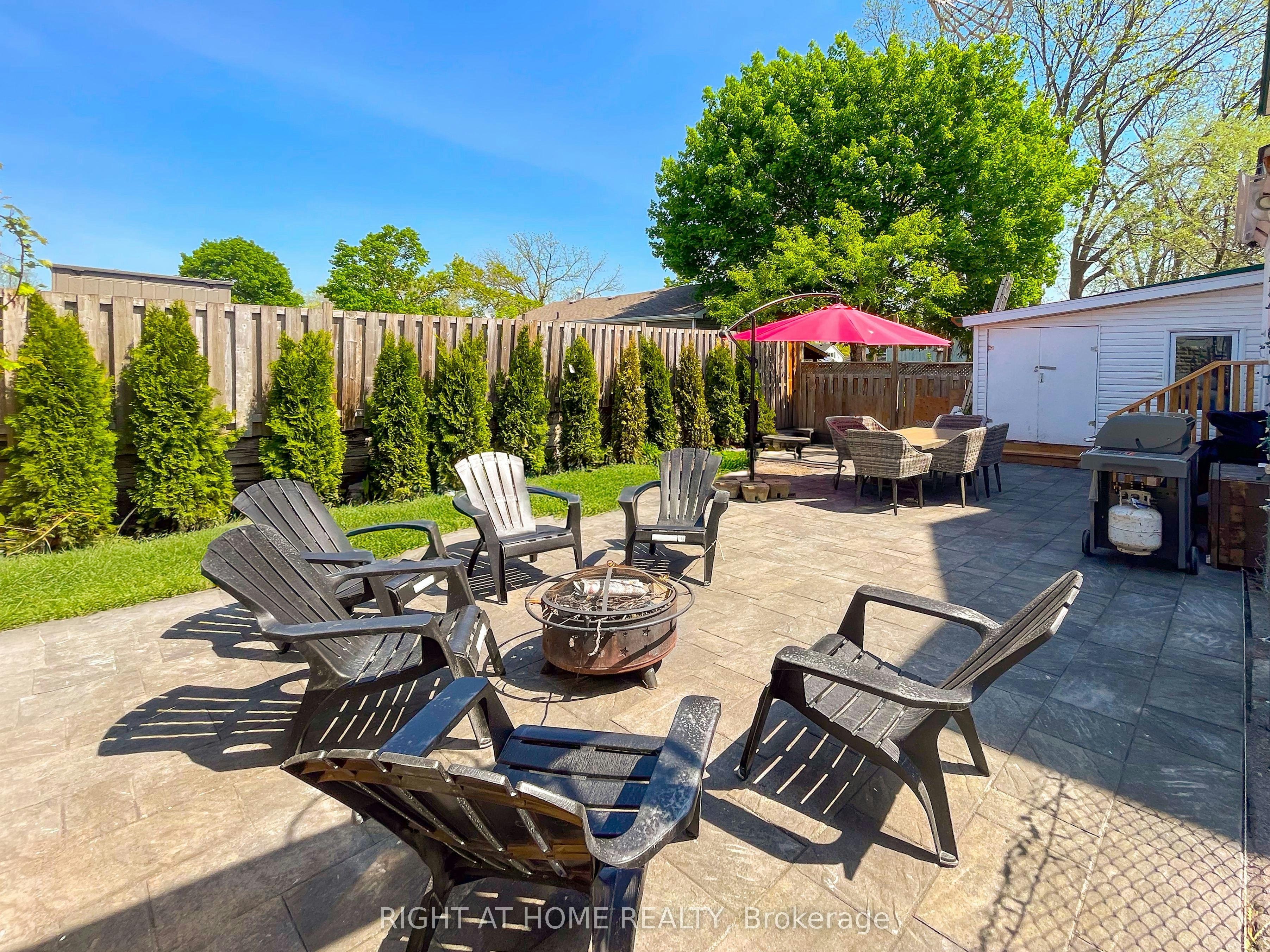 Main Floor-443 Ontario Street, Newmarket, ON, L3Y 2K6 - 2