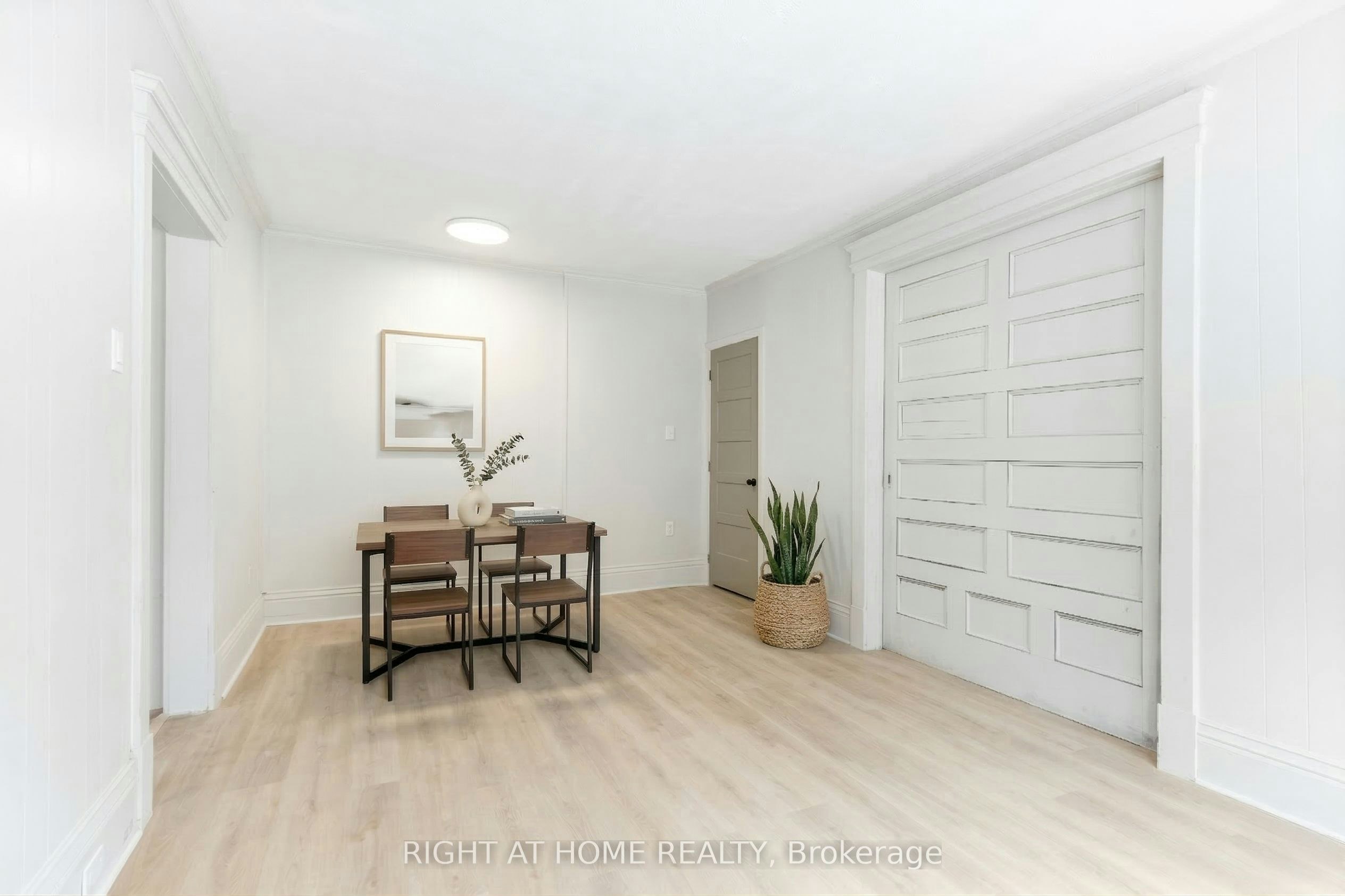 Main Floor-443 Ontario Street, Newmarket, ON, L3Y 2K6 - 14