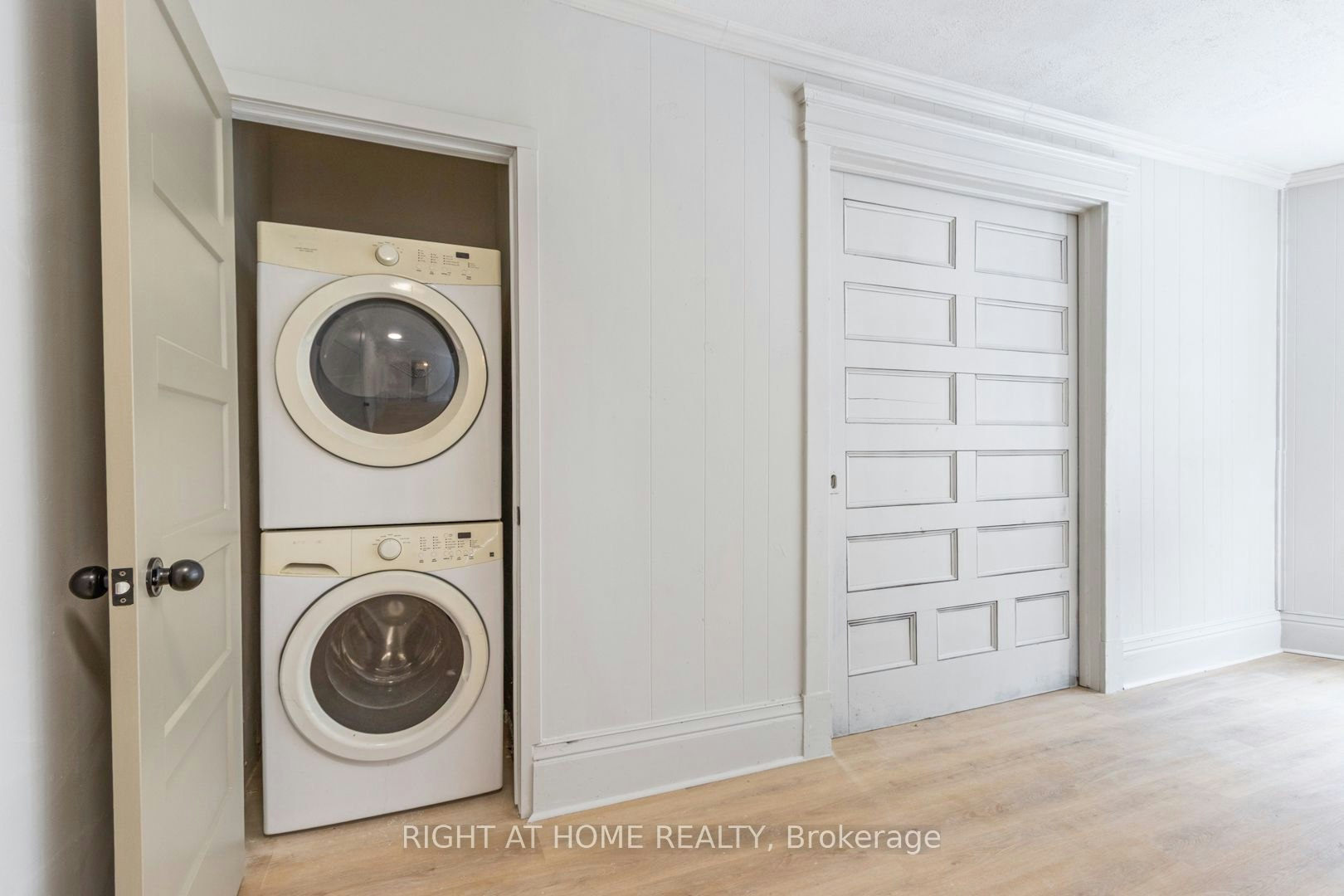 Main Floor-443 Ontario Street, Newmarket, ON, L3Y 2K6 - 25