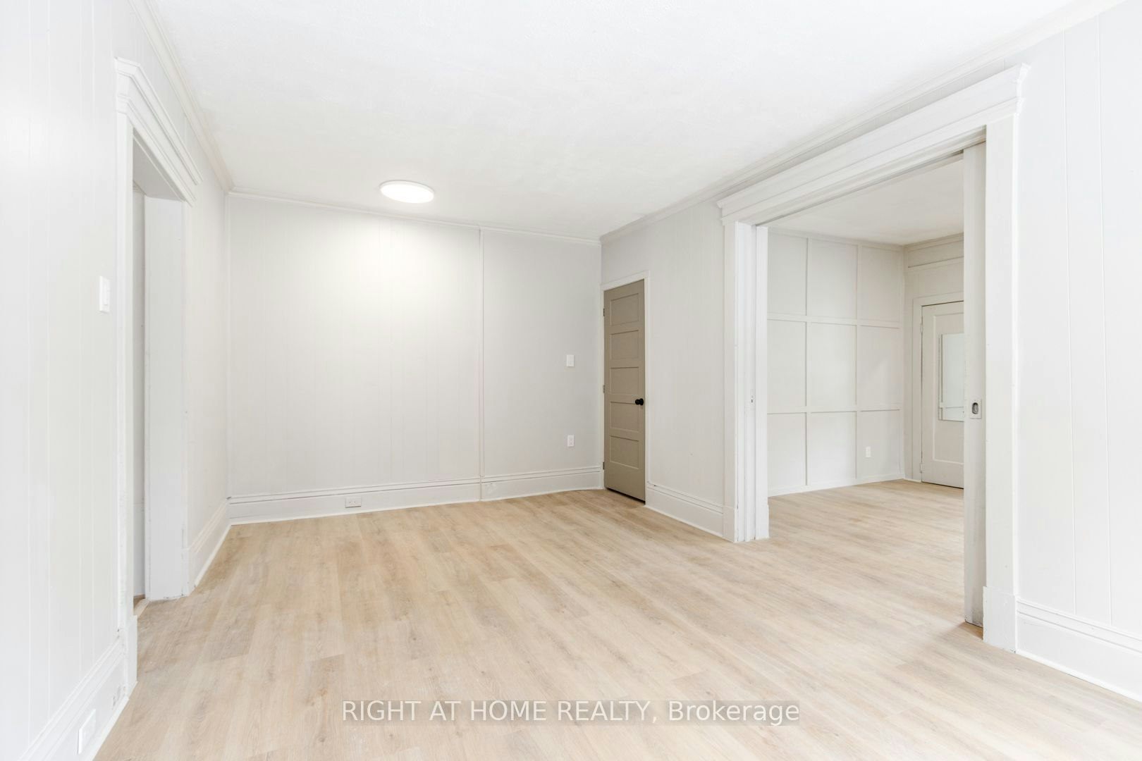 Main Floor-443 Ontario Street, Newmarket, ON, L3Y 2K6 - 15
