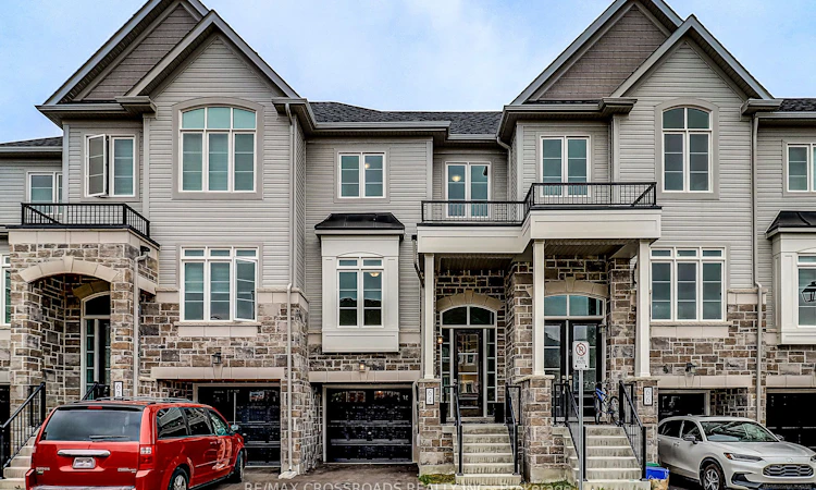 64 Lyall Stokes Circle