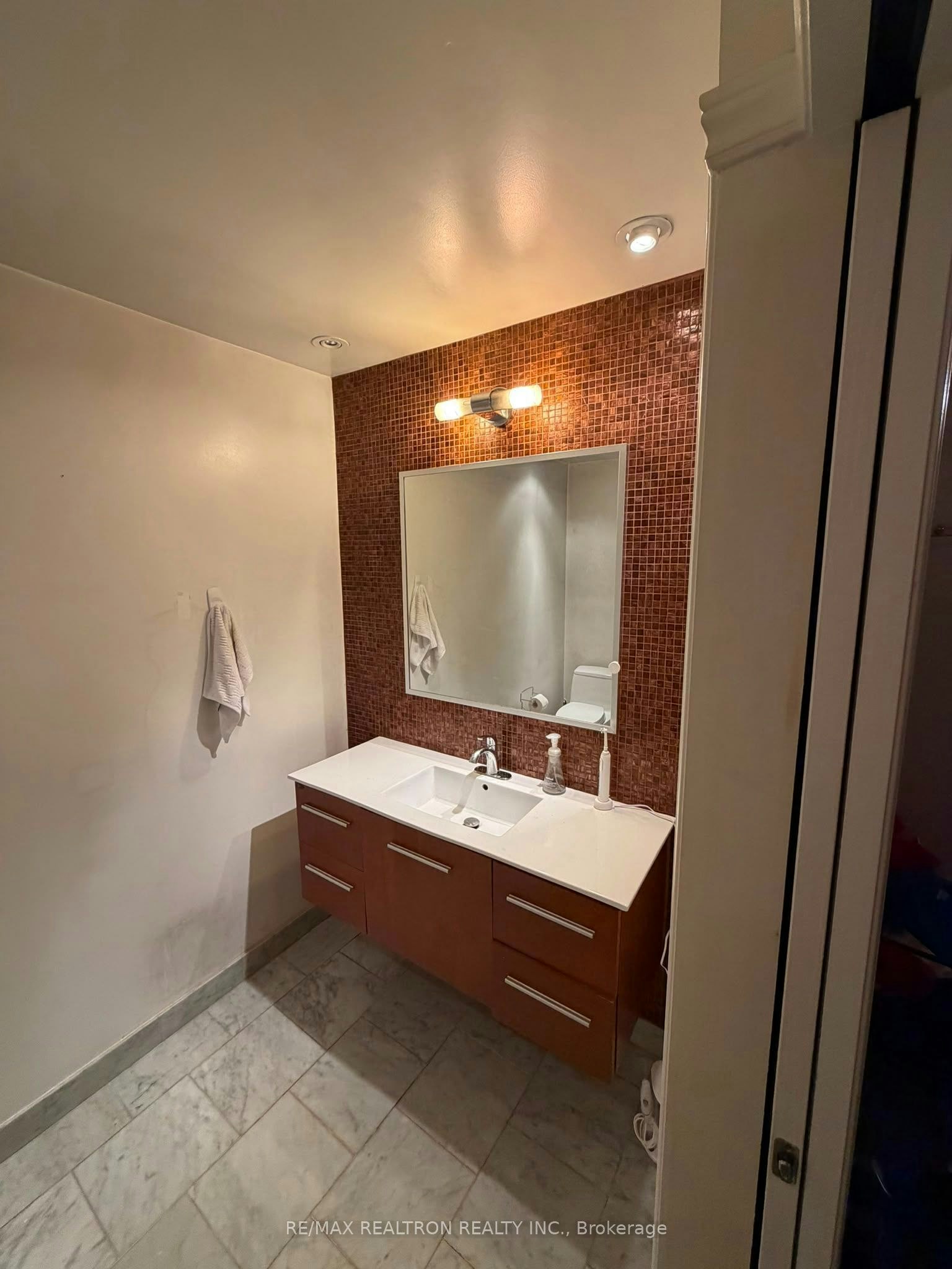 44 Roxborough Lane, Vaughan, ON, L4J 4T1 - 32