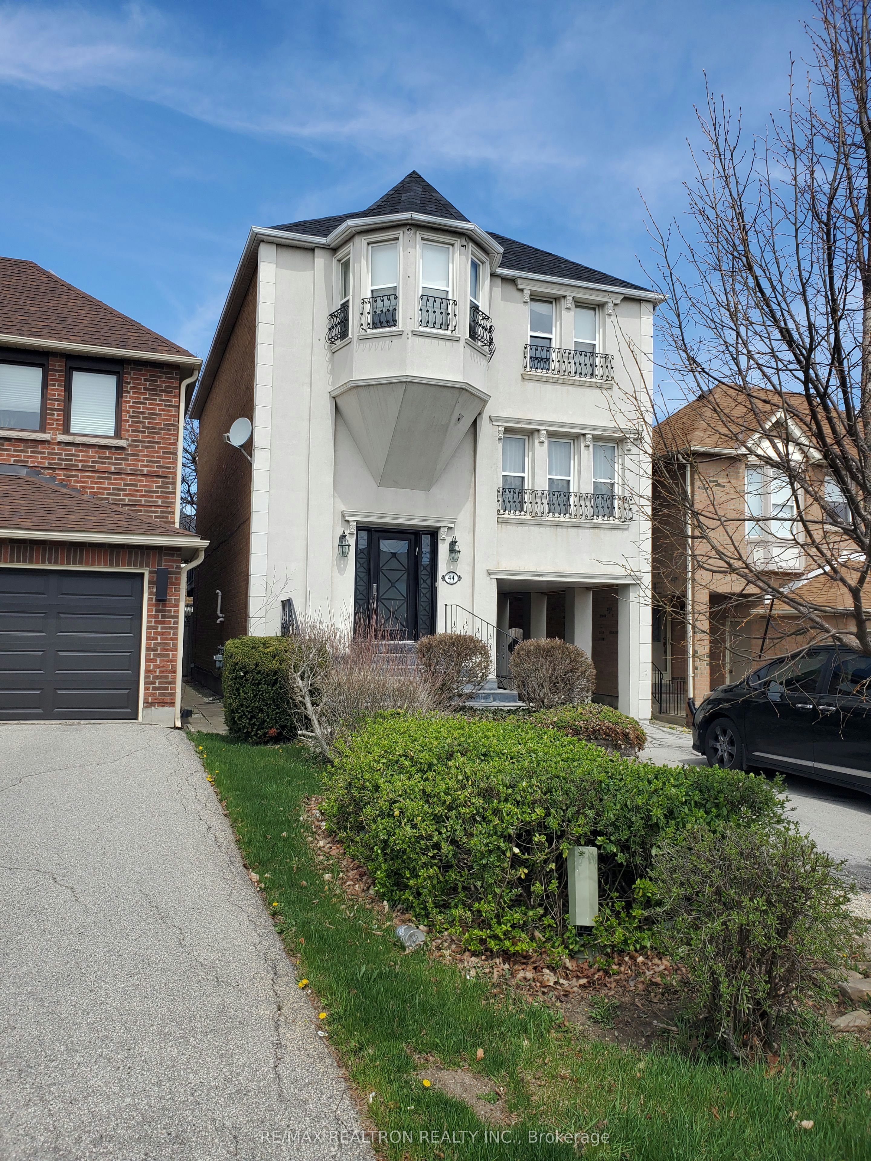 44 Roxborough Lane, Vaughan, ON, L4J 4T1