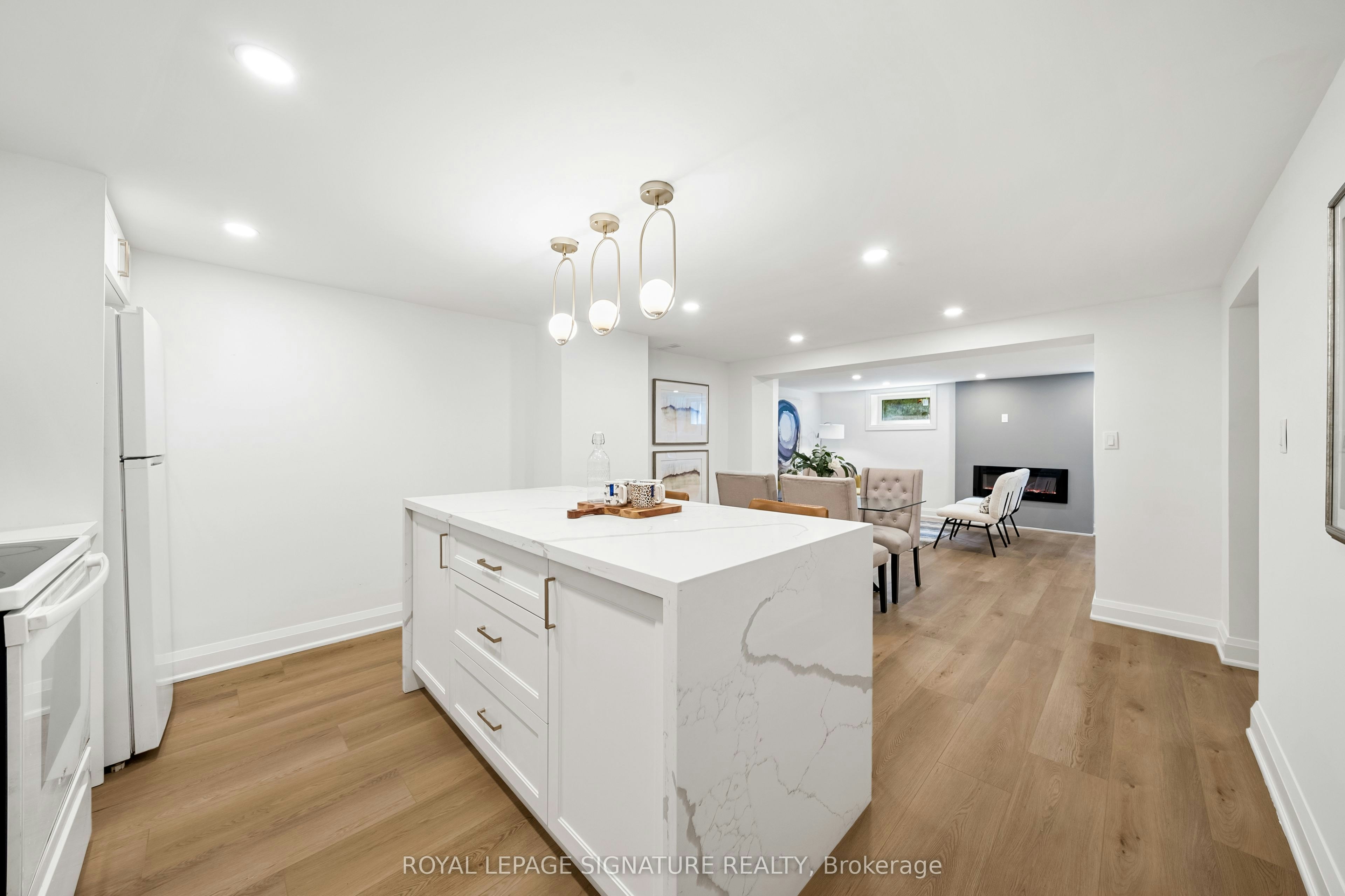 Lower-247 Kathryn Crescent, Newmarket, ON, L3Y 1L9