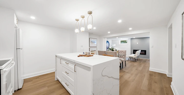 Lower-247 Kathryn Crescent, Newmarket, ON, L3Y 1L9