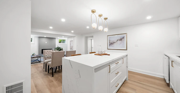 Lower-247 Kathryn Crescent, Newmarket, ON, L3Y 1L9 - 2