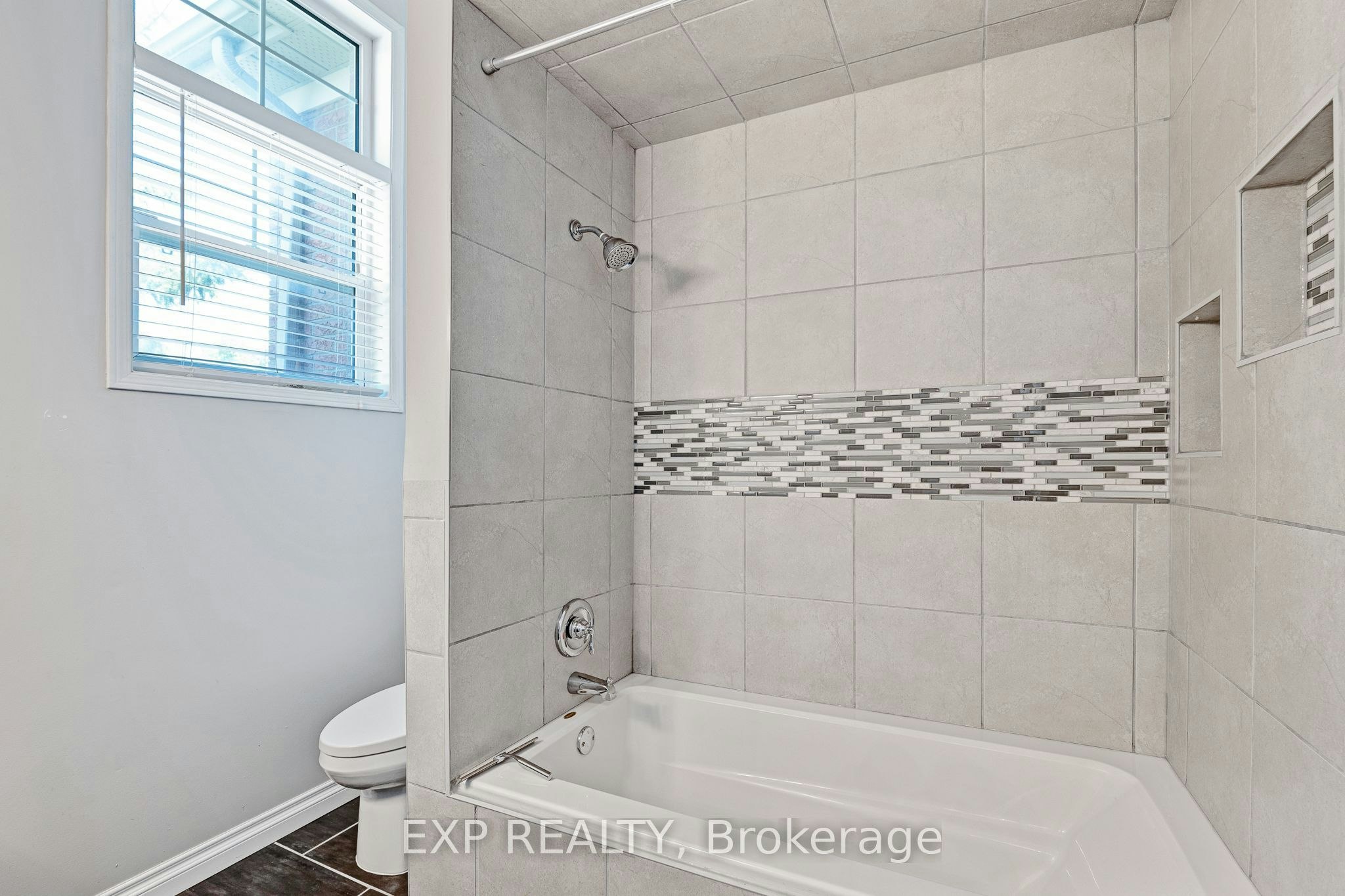 117 Mugford Road, Aurora, ON, L4G 7J5 - 15