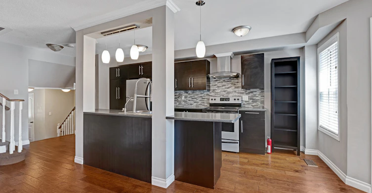 117 Mugford Road, Aurora, ON, L4G 7J5 - 3