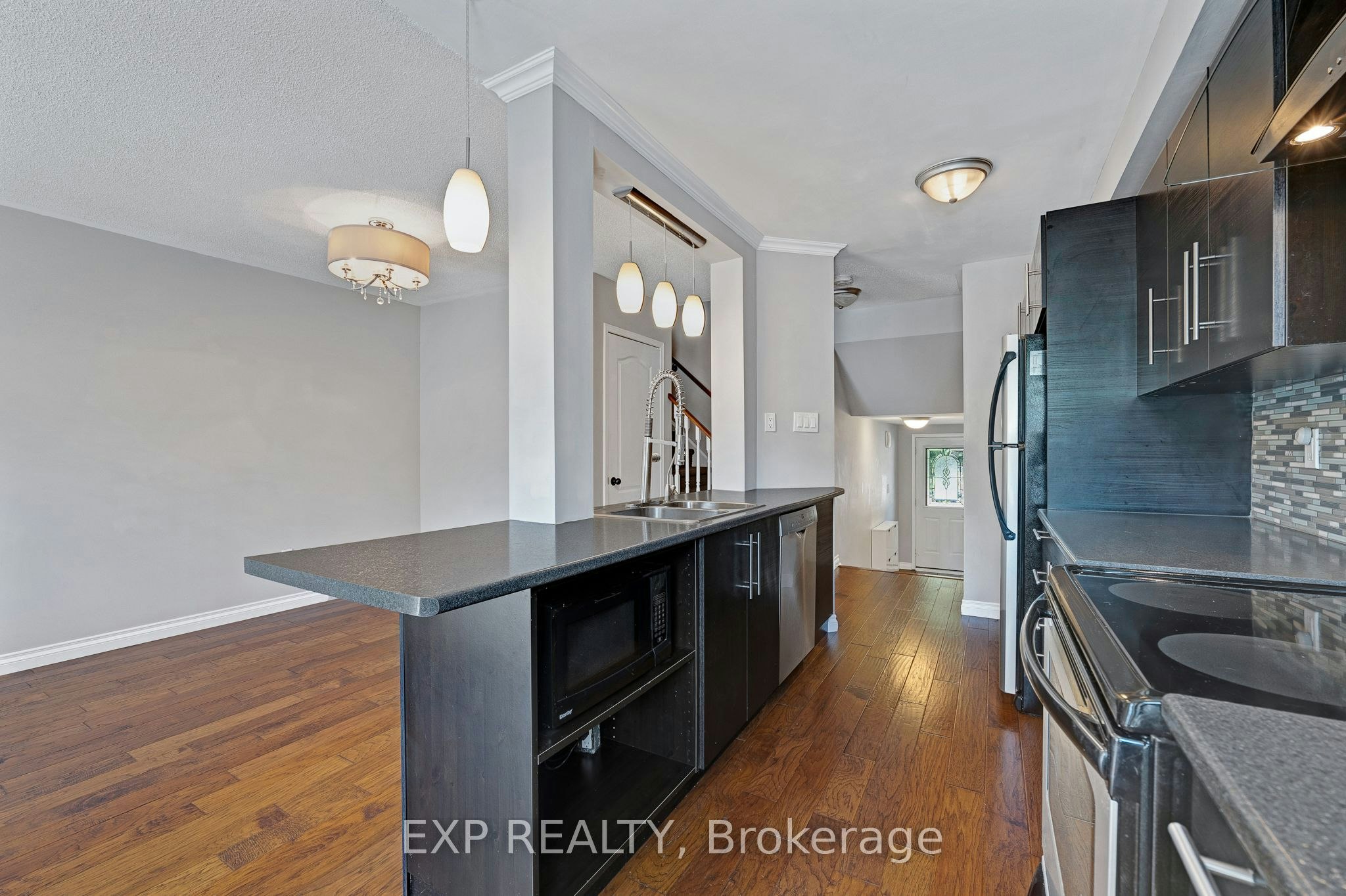 117 Mugford Road, Aurora, ON, L4G 7J5 - 5