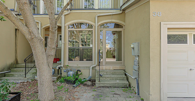 38 Romance Drive, Richmond Hill, ON, L4S 2R7 - 2