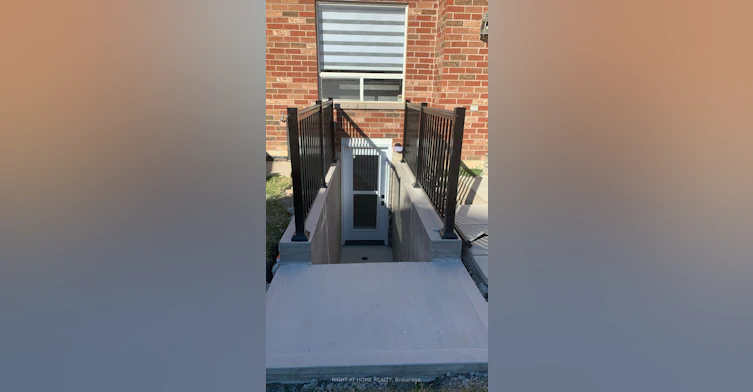 Bsmet-75 Maffey Crescent, Richmond Hill, ON, L4S 0A8