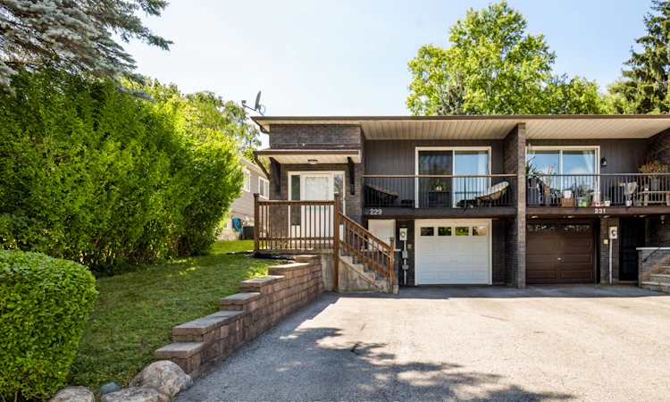 229 Britannia Avenue