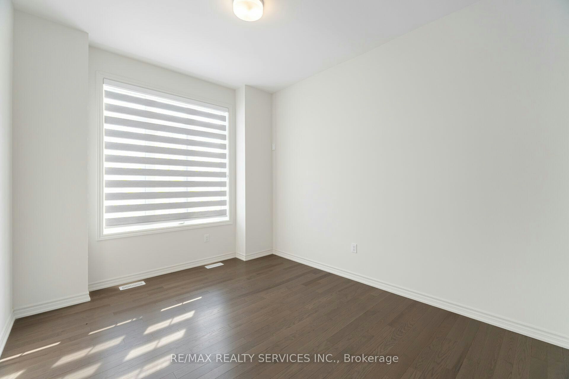 7 Sandhill Crescent N, Adjala-Tosorontio, ON, L0G 1W0 - 7