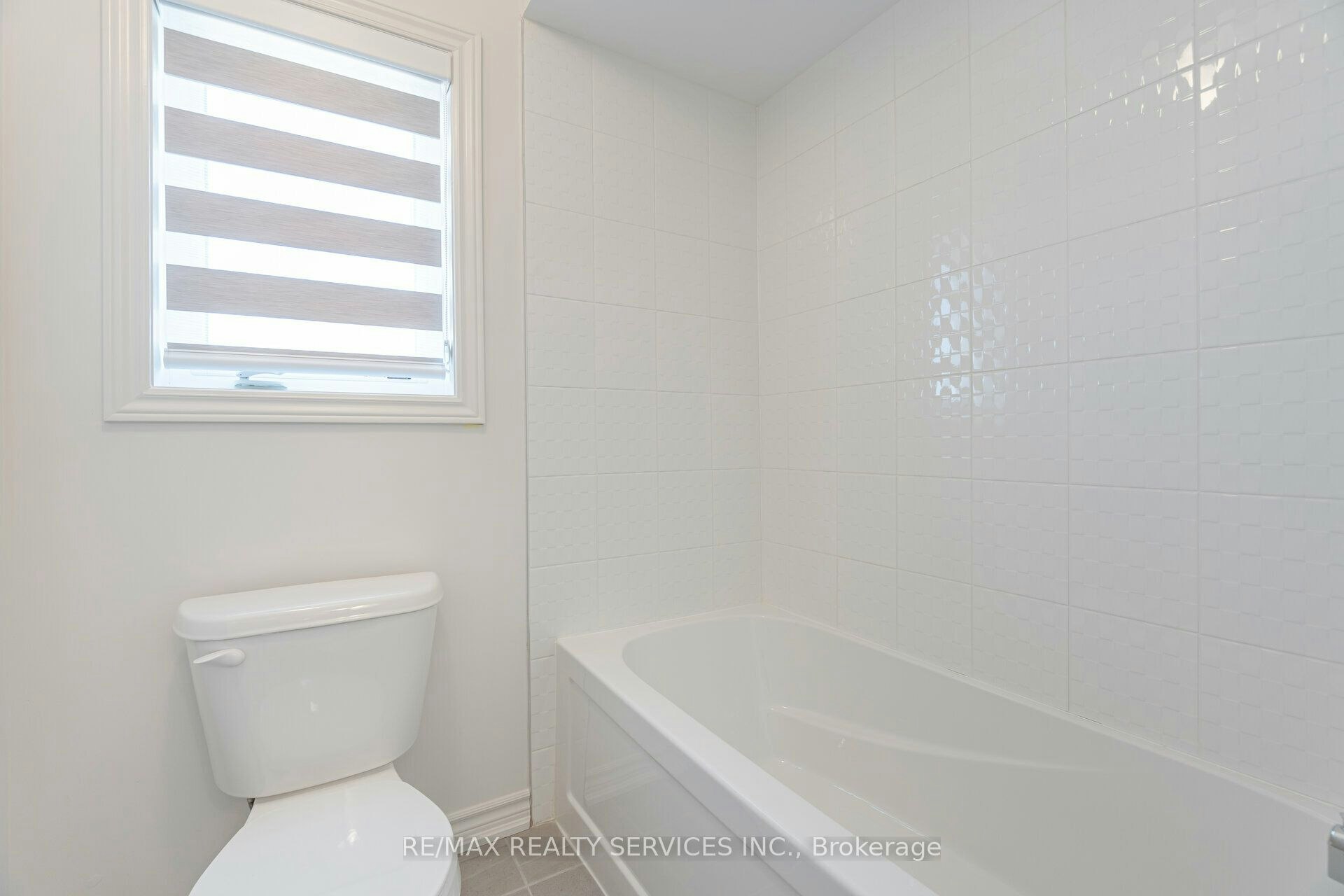 7 Sandhill Crescent N, Adjala-Tosorontio, ON, L0G 1W0 - 37