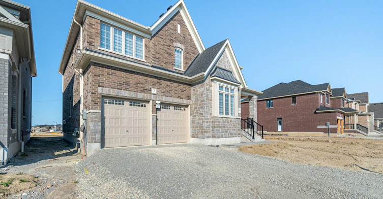 7 Sandhill Crescent N, Adjala-Tosorontio, ON, L0G 1W0 - 2