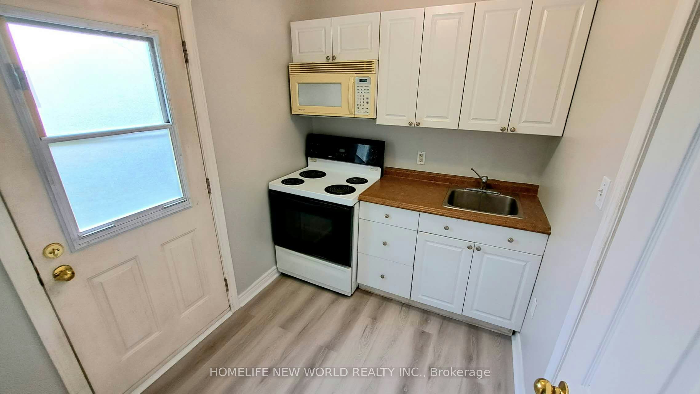W/O BSMT-46 Queen Street, Bradford West Gwillimbury, ON, L3Z 1L1 - 2