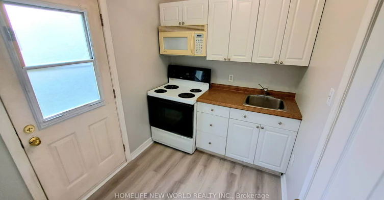 W/O BSMT-46 Queen Street, Bradford West Gwillimbury, ON, L3Z 1L1 - 2