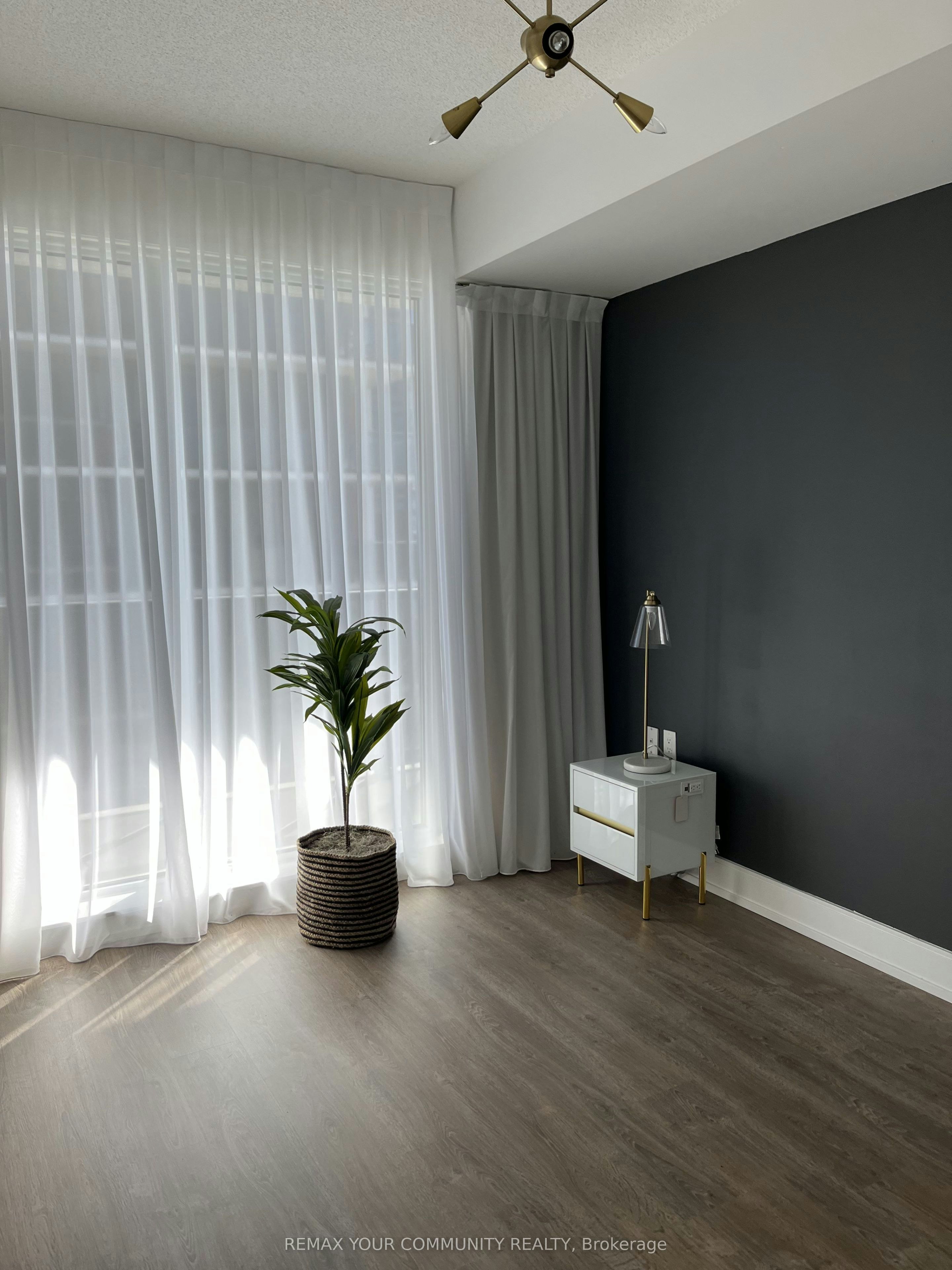705A-9608 Yonge Street, Richmond Hill, ON, L4C 0X4 - 6