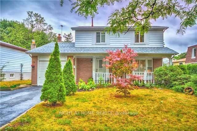 54 Penwick Crescent, Richmond Hill, ON, L4C 5B4