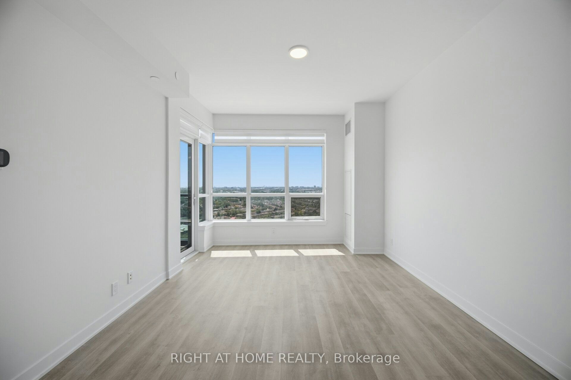 2002-30 Upper Mall Way, Vaughan, ON, L4J 0L7 - 12