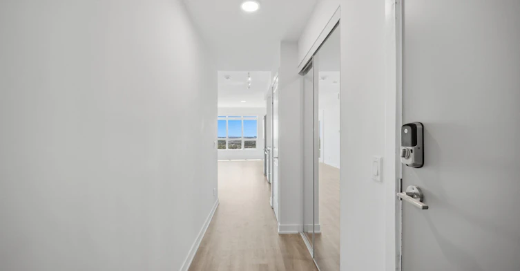 2002-30 Upper Mall Way, Vaughan, ON, L4J 0L7 - 8