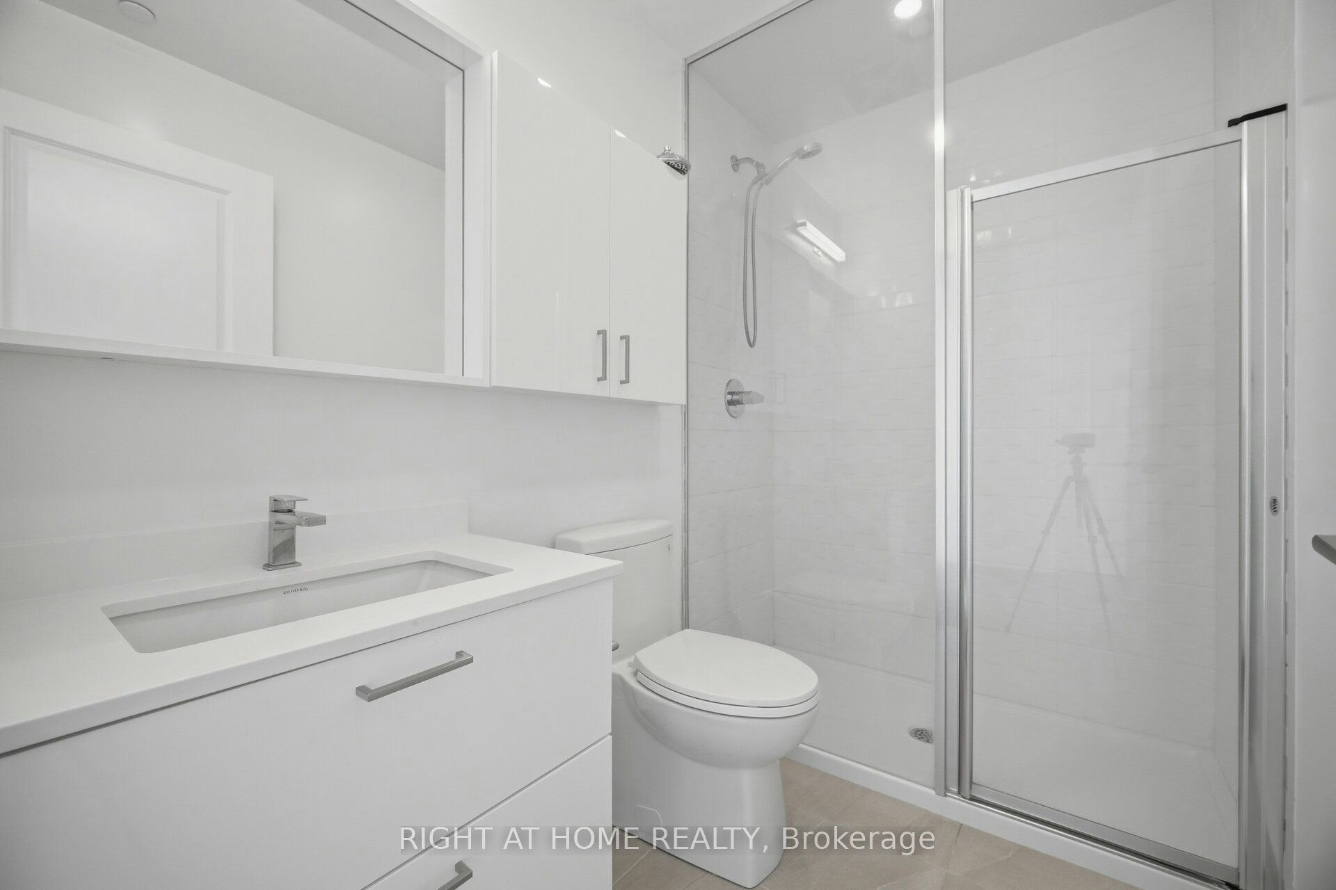 2002-30 Upper Mall Way, Vaughan, ON, L4J 0L7 - 23