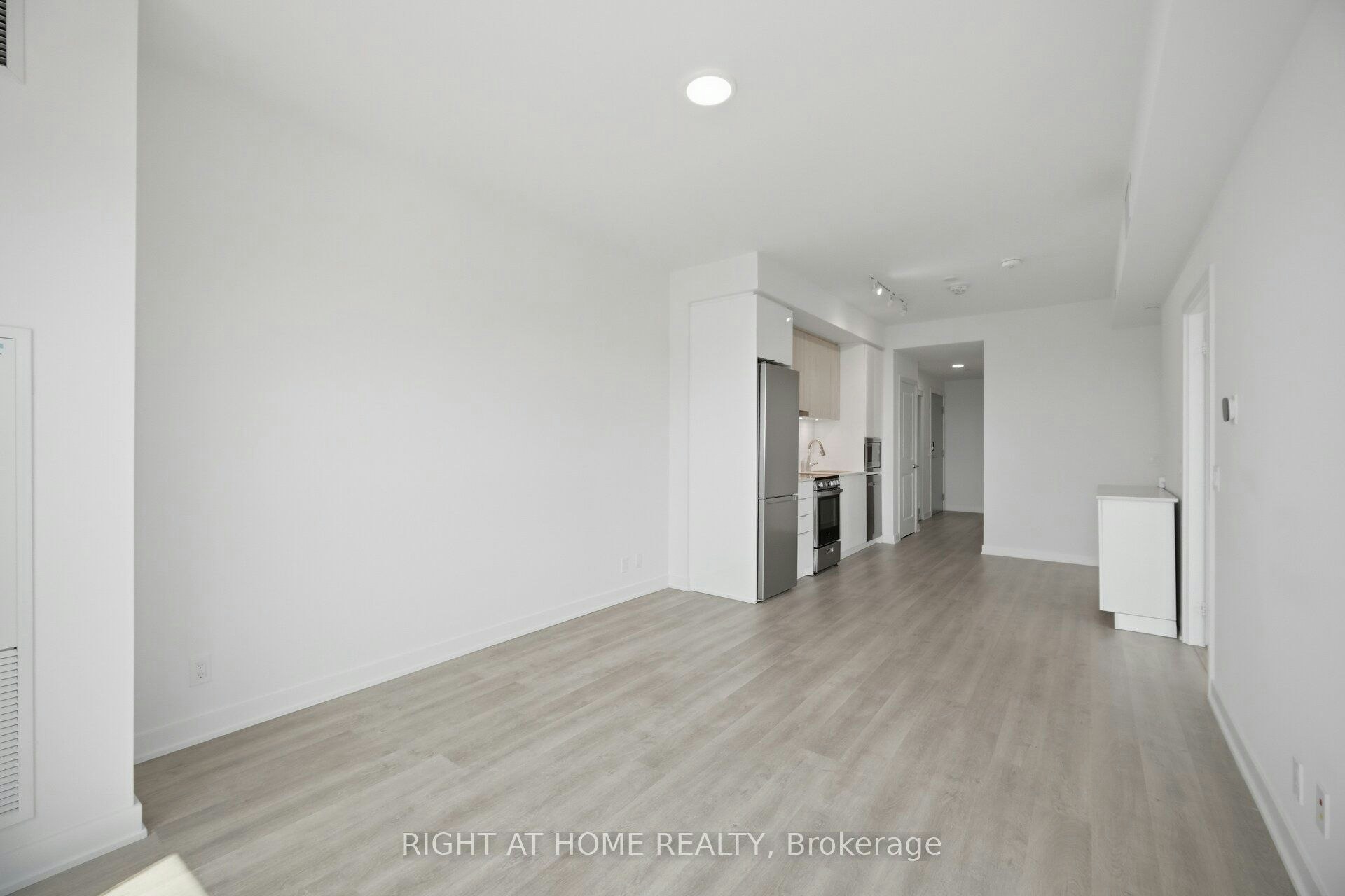 2002-30 Upper Mall Way, Vaughan, ON, L4J 0L7 - 14