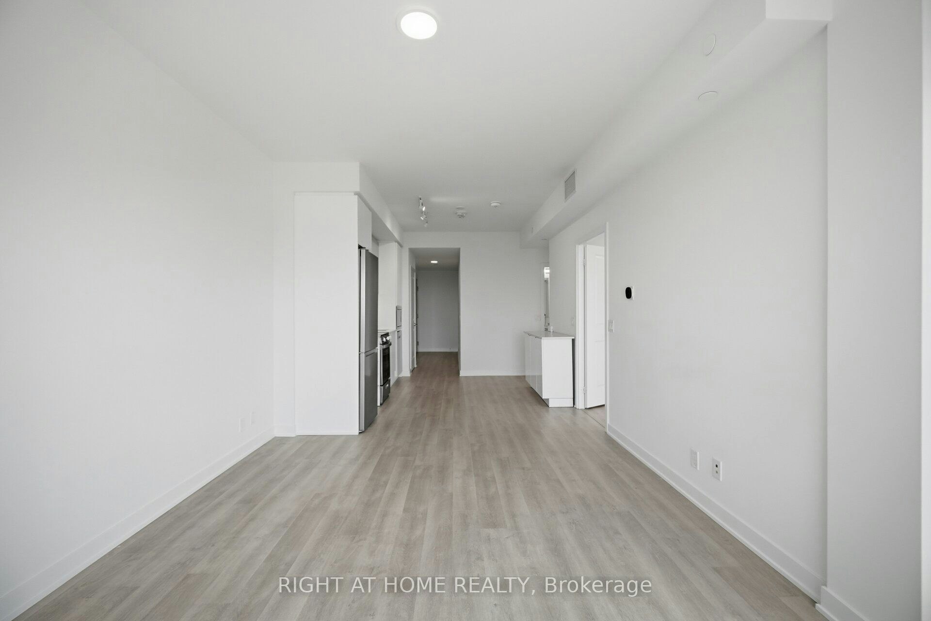 2002-30 Upper Mall Way, Vaughan, ON, L4J 0L7 - 15