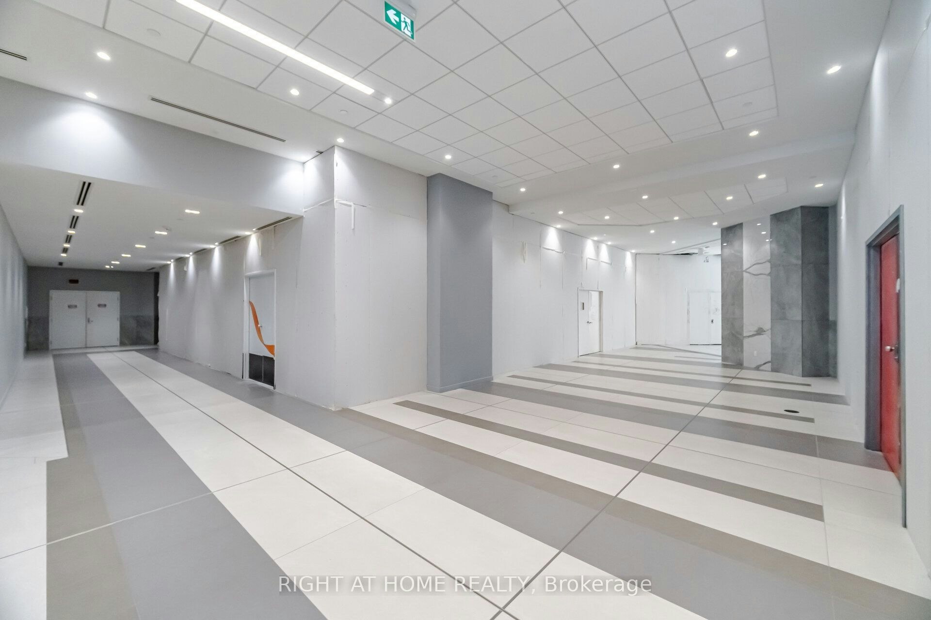 2002-30 Upper Mall Way, Vaughan, ON, L4J 0L7 - 38