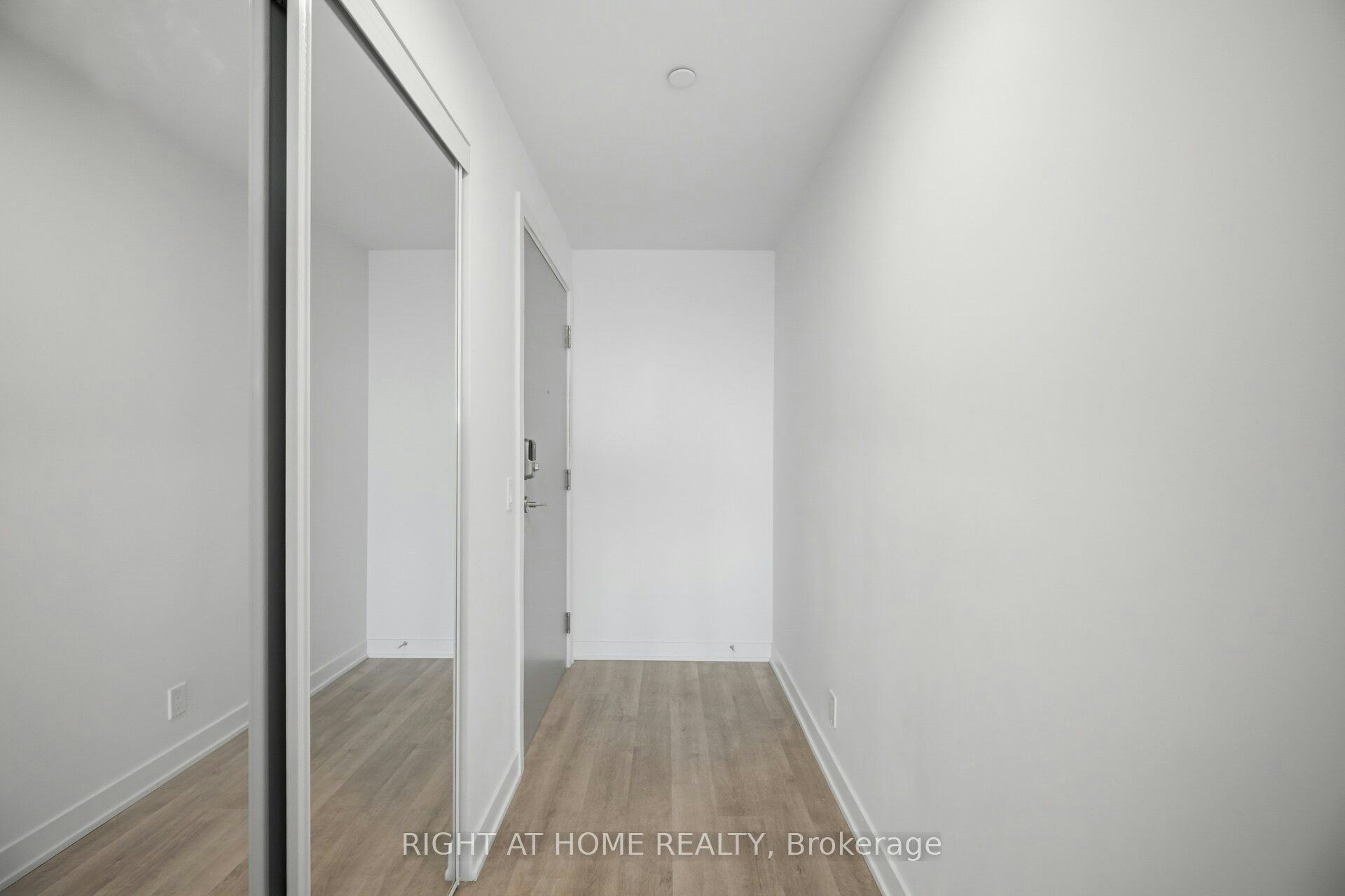 2002-30 Upper Mall Way, Vaughan, ON, L4J 0L7 - 7