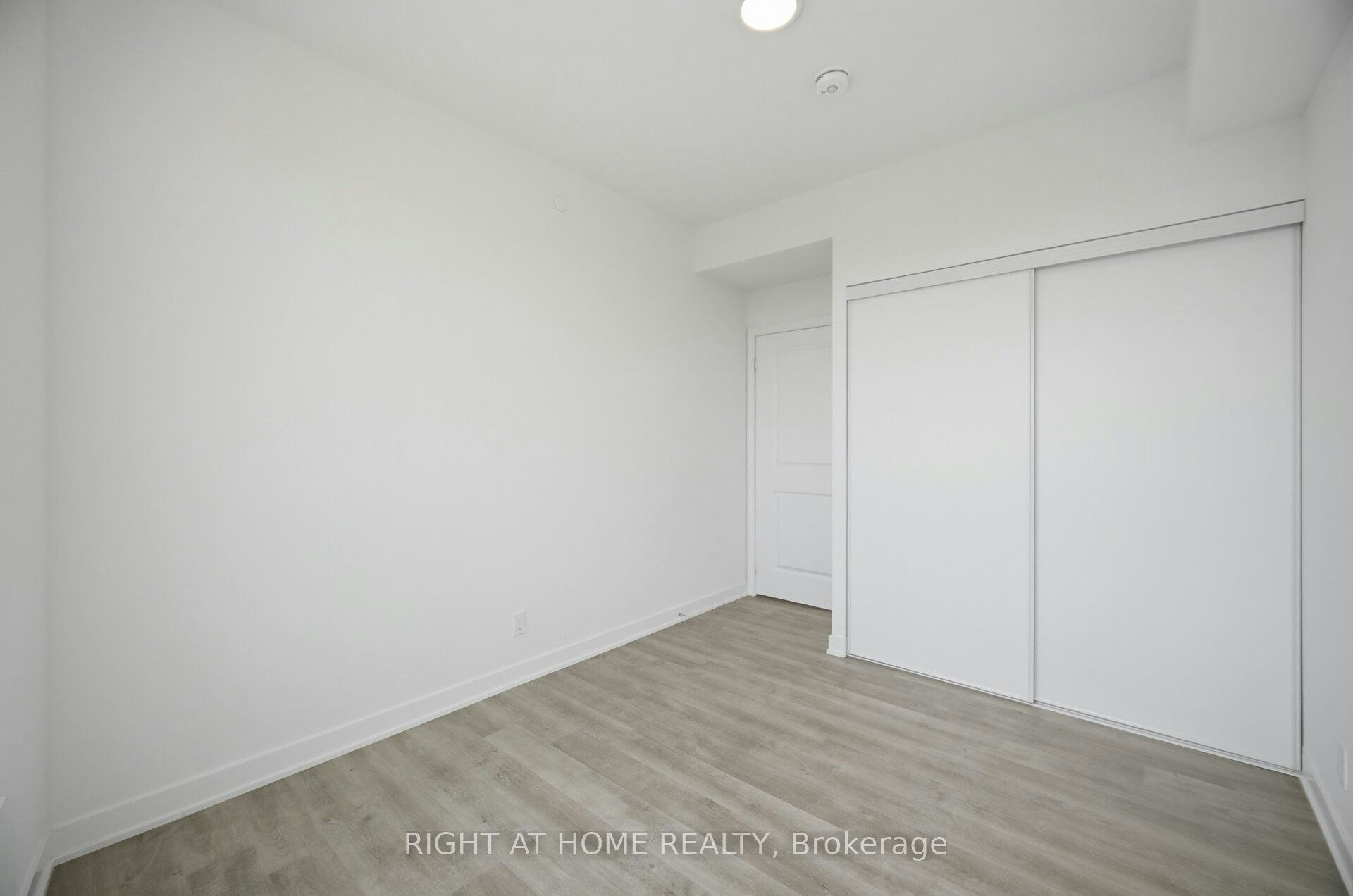 2002-30 Upper Mall Way, Vaughan, ON, L4J 0L7 - 25