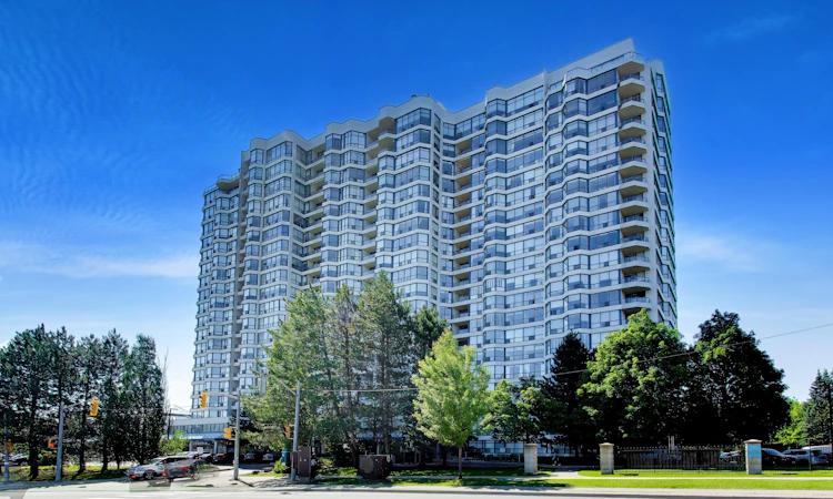 1802-1 Clark Avenue W