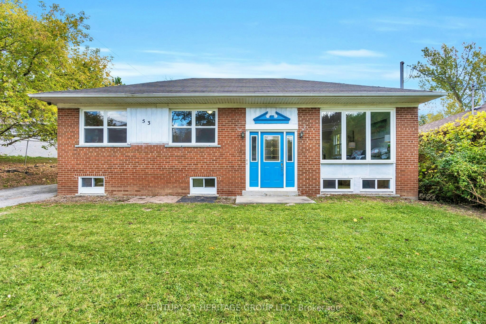 53 Wilstead Drive, Newmarket, ON, L3Y 4T8